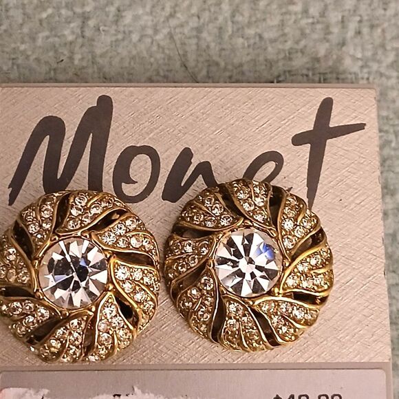 Vintage NWT Monet gold tone clip on 1" earrings rhinestones black enamel classic - Picture 1 of 3